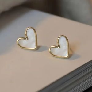 NEW Mini Delicate Heart Shaped Stud Earrings Zinc Alloy Golden Bordered